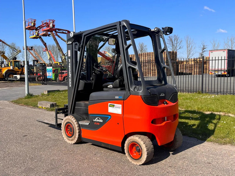 Linde E25H-01/600 - Электропогрузчик: фото 5 Linde E25H-01/600 - Электропогрузчик: фото 5
