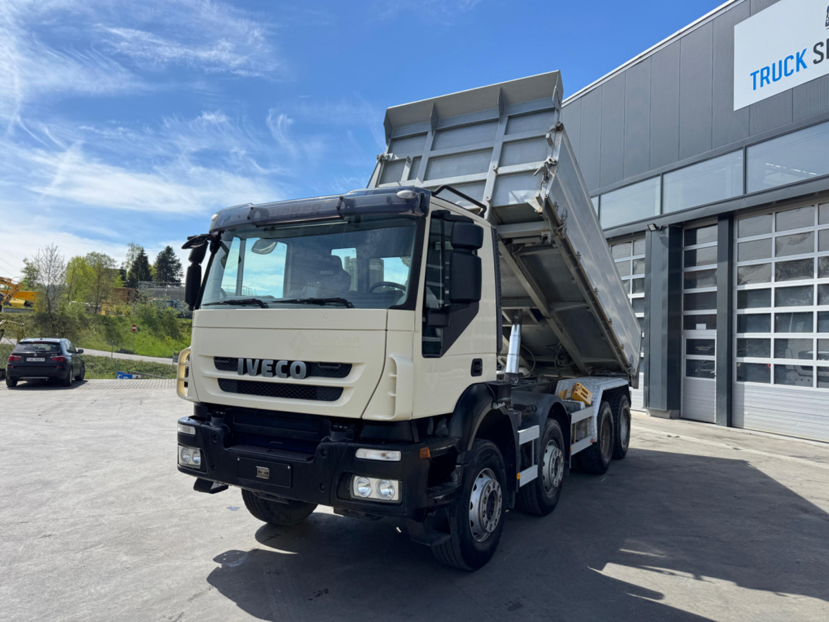 IVECO Trakker 450 8x4 - Самосвал: фото 1 IVECO Trakker 450 8x4 - Самосвал: фото 1