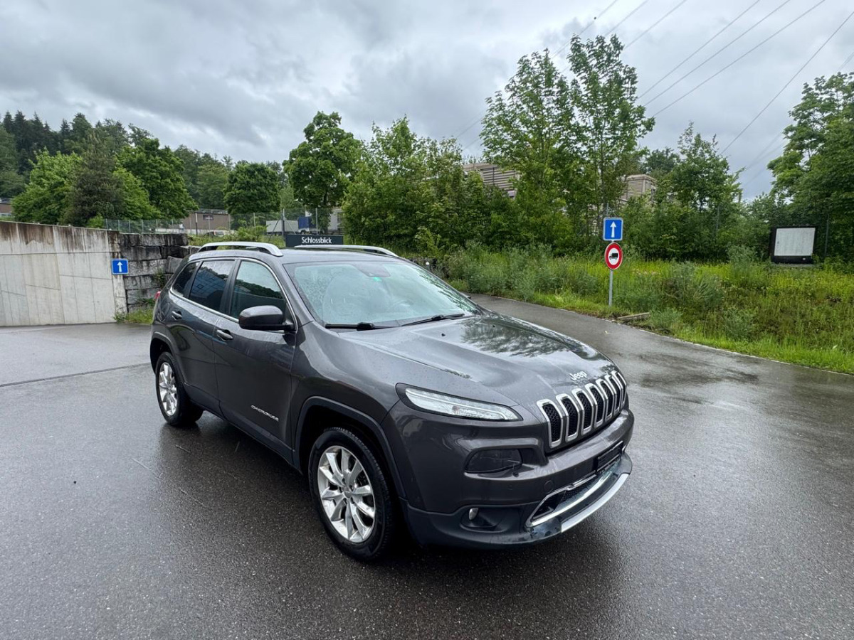 JEEP Cherokee 2.2 TD - Хэтчбек: фото 2 JEEP Cherokee 2.2 TD - Хэтчбек: фото 2