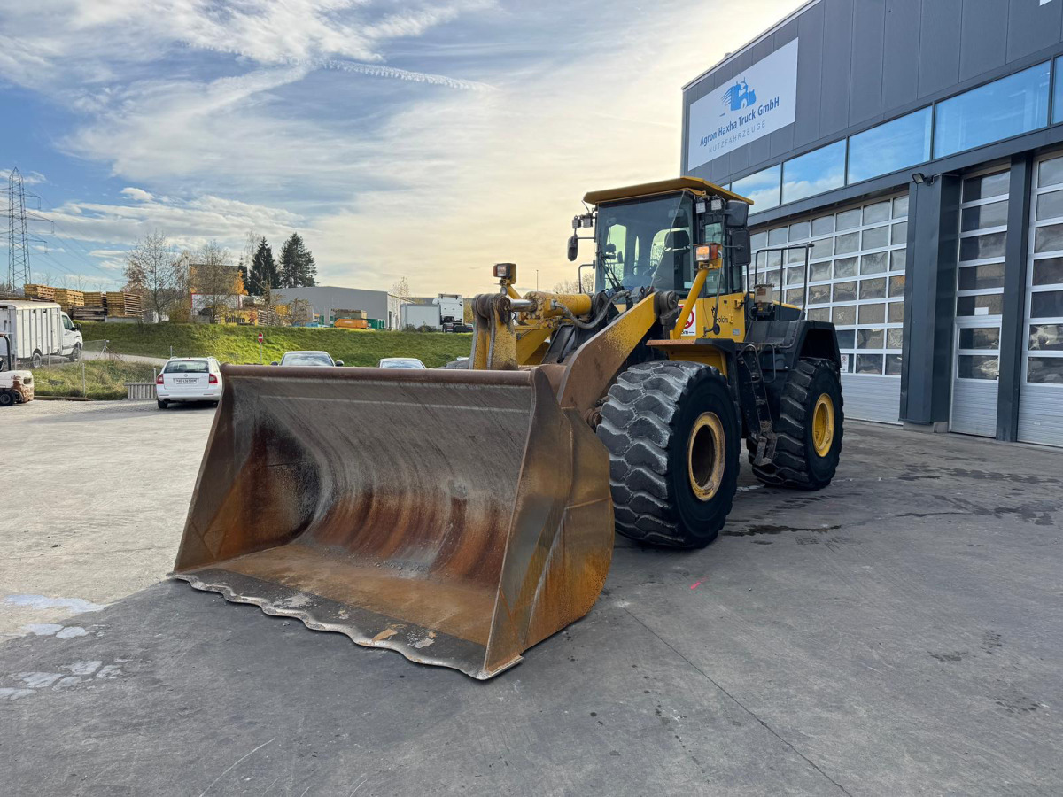 KOMATSU WA480-6 - Колёсный погрузчик: фото 1 KOMATSU WA480-6 - Колёсный погрузчик: фото 1