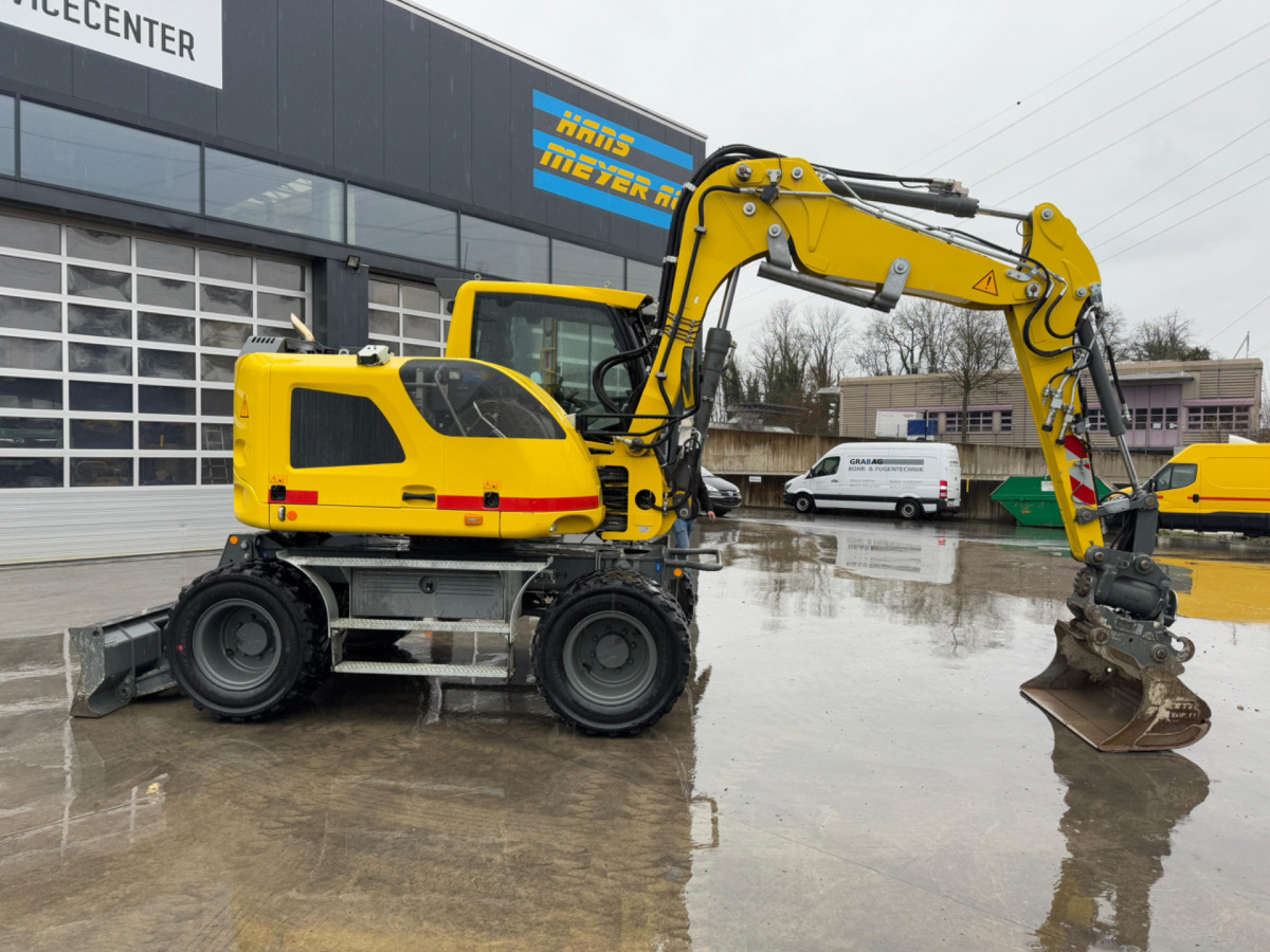 LIEBHERR 910 Compact Litronic Powertilt - Колёсный экскаватор: фото 3 LIEBHERR 910 Compact Litronic Powertilt - Колёсный экскаватор: фото 3