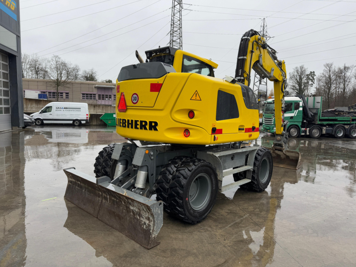 LIEBHERR 910 Compact Litronic Powertilt - Колёсный экскаватор: фото 4 LIEBHERR 910 Compact Litronic Powertilt - Колёсный экскаватор: фото 4