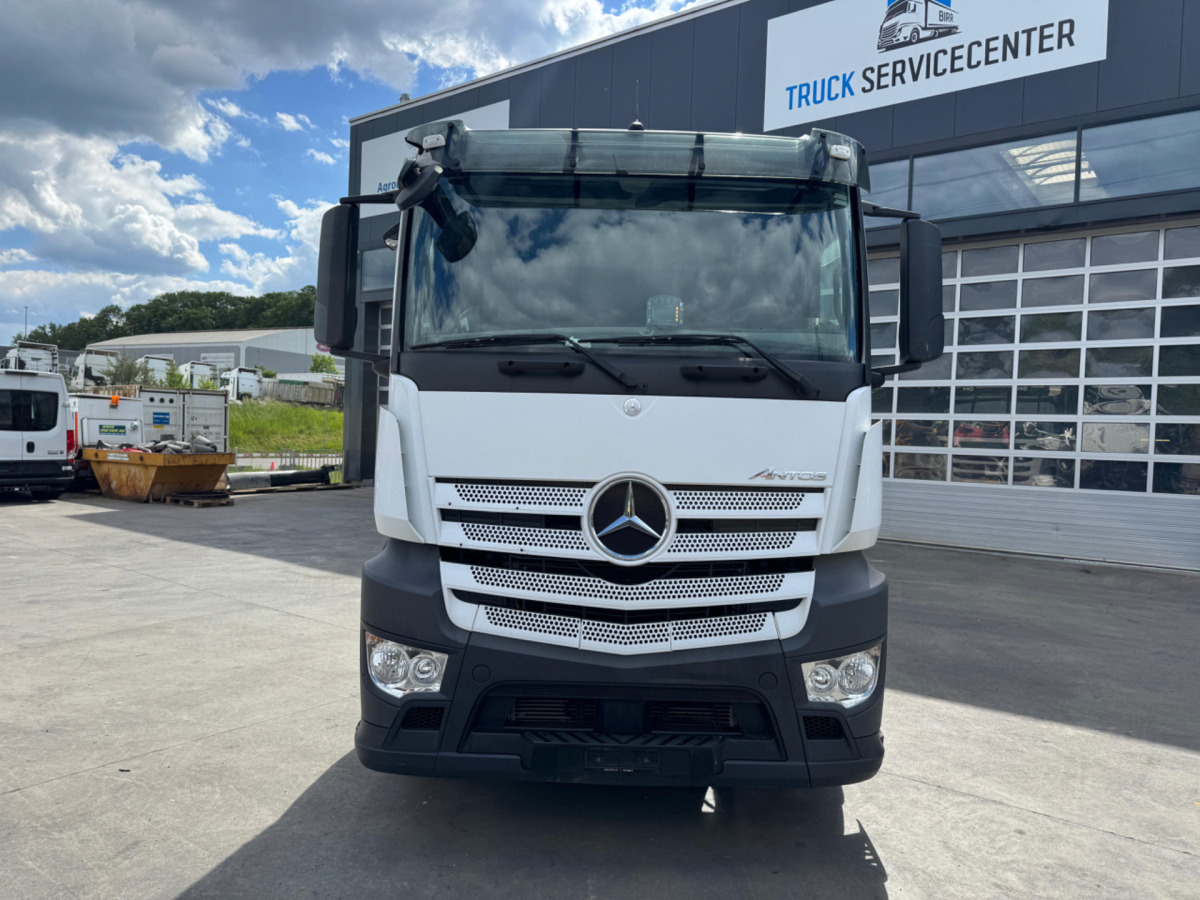 MERCEDES Antos 1851 4x2 - Грузовик-шасси: фото 2 MERCEDES Antos 1851 4x2 - Грузовик-шасси: фото 2