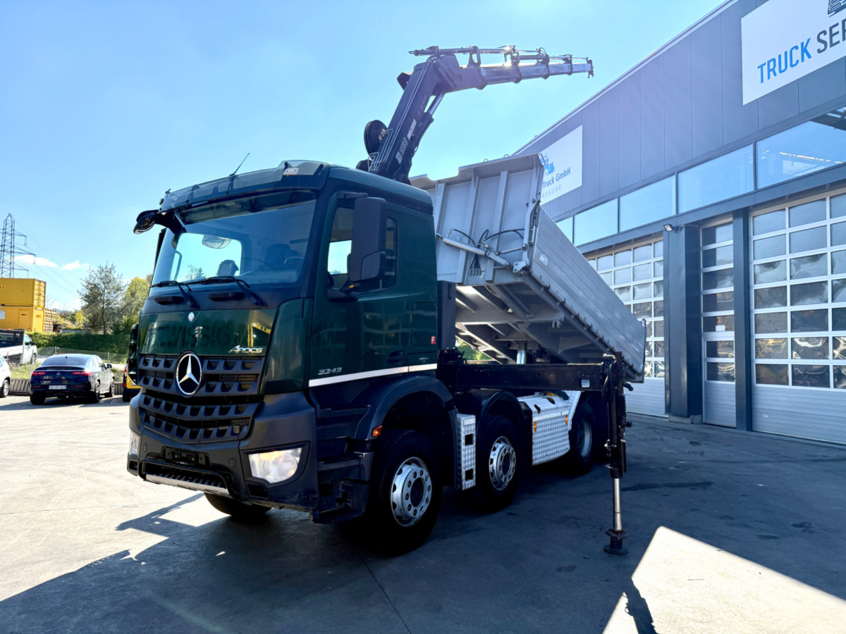MERCEDES Arocs 3242 8x4 Hiab 166-4 - Самосвал, Автоманипулятор: фото 3 MERCEDES Arocs 3242 8x4 Hiab 166-4 - Самосвал, Автоманипулятор: фото 3