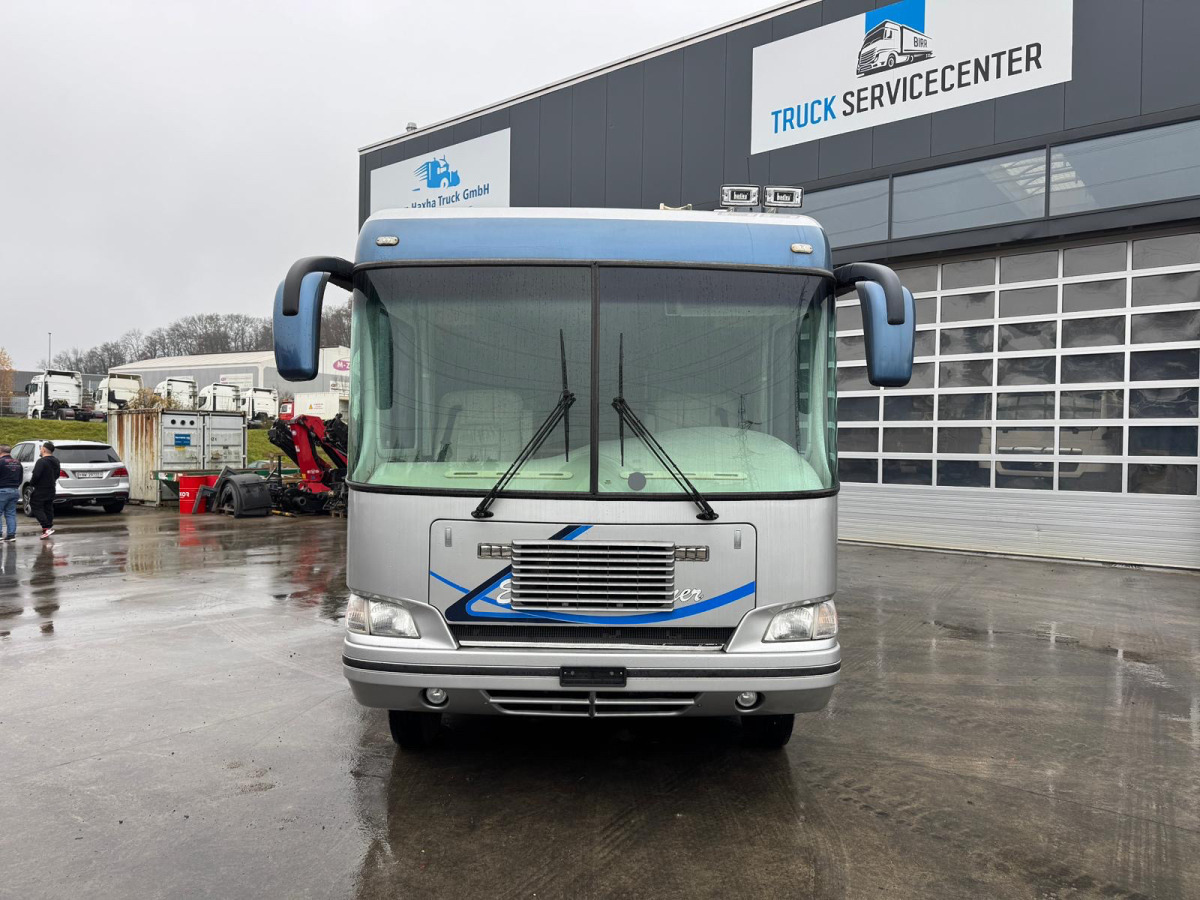 Marke Workhorse Custom Euroliner 6.5 V8 Diesel - Интегрированный автодом: фото 2 Marke Workhorse Custom Euroliner 6.5 V8 Diesel - Интегрированный автодом: фото 2