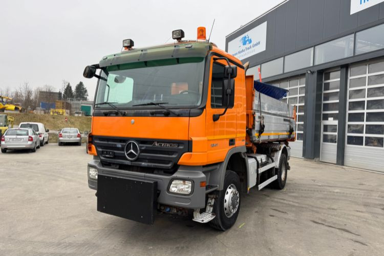 Mercedes-Benz Actros 1841 4x4 mit Schneeplfug - Самосвал: фото 2 Mercedes-Benz Actros 1841 4x4 mit Schneeplfug - Самосвал: фото 2
