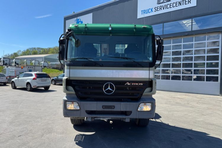 Mercedes-Benz Actros 3244 8x4 Hiab 26T AHK - Крюковой мультилифт: фото 4 Mercedes-Benz Actros 3244 8x4 Hiab 26T AHK - Крюковой мультилифт: фото 4