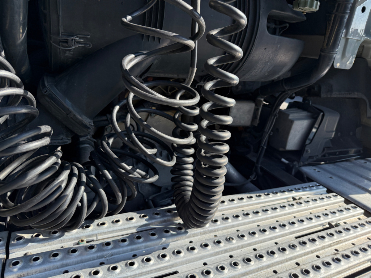 Тягач MAN TGX 18.500 4x2 (Engine defect): фото 9