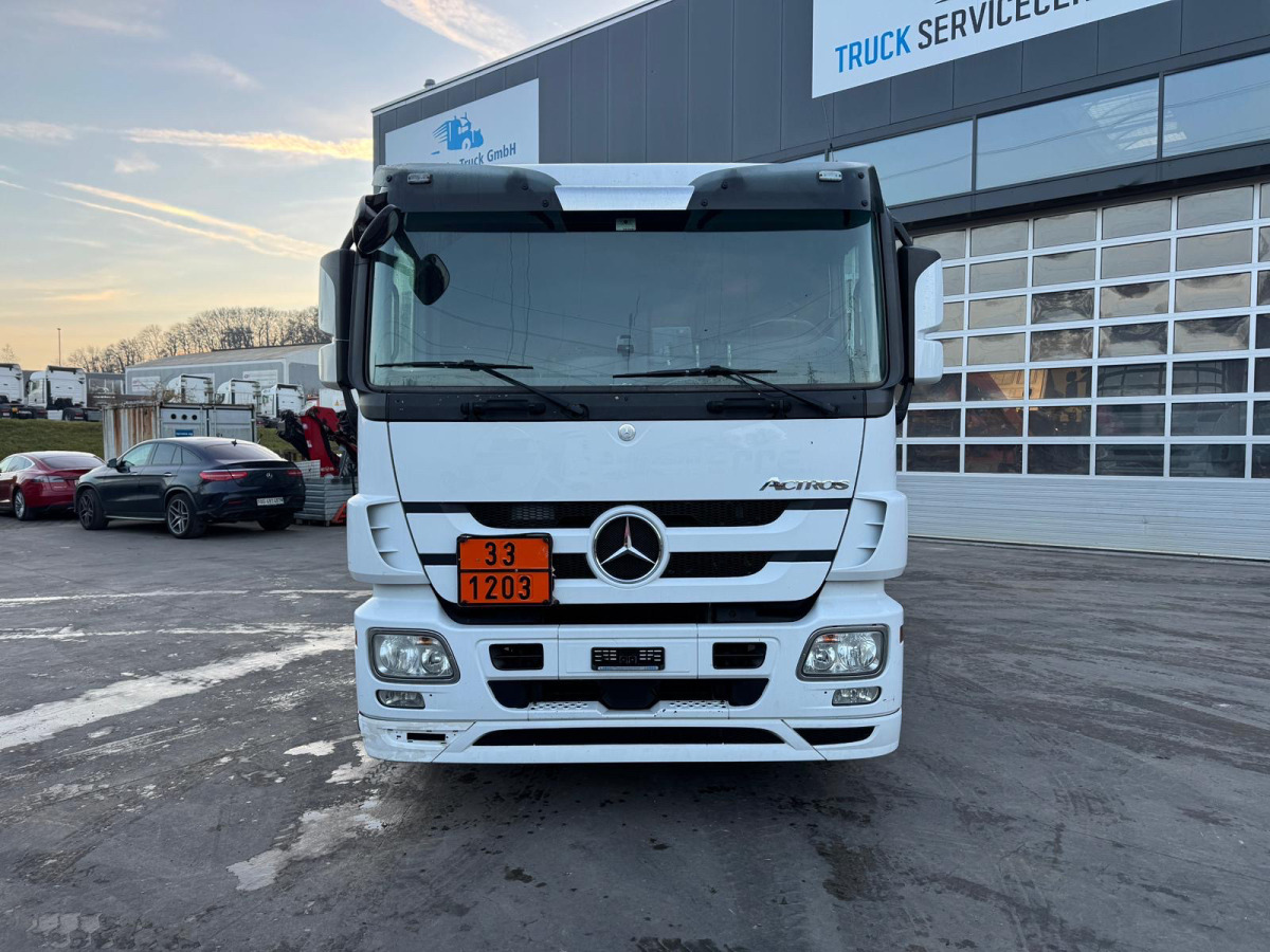 MERCEDES Actros 1844 4x2 ADR - Тягач: фото 2 MERCEDES Actros 1844 4x2 ADR - Тягач: фото 2