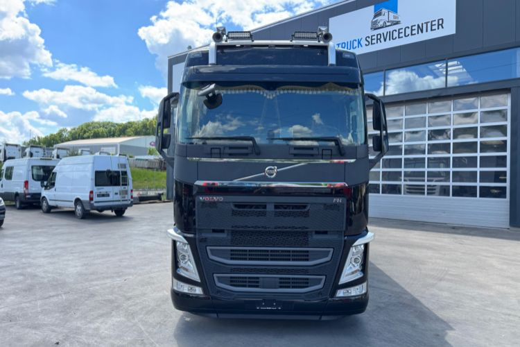Volvo FH-540 6x2 - Тентованный грузовик: фото 2 Volvo FH-540 6x2 - Тентованный грузовик: фото 2