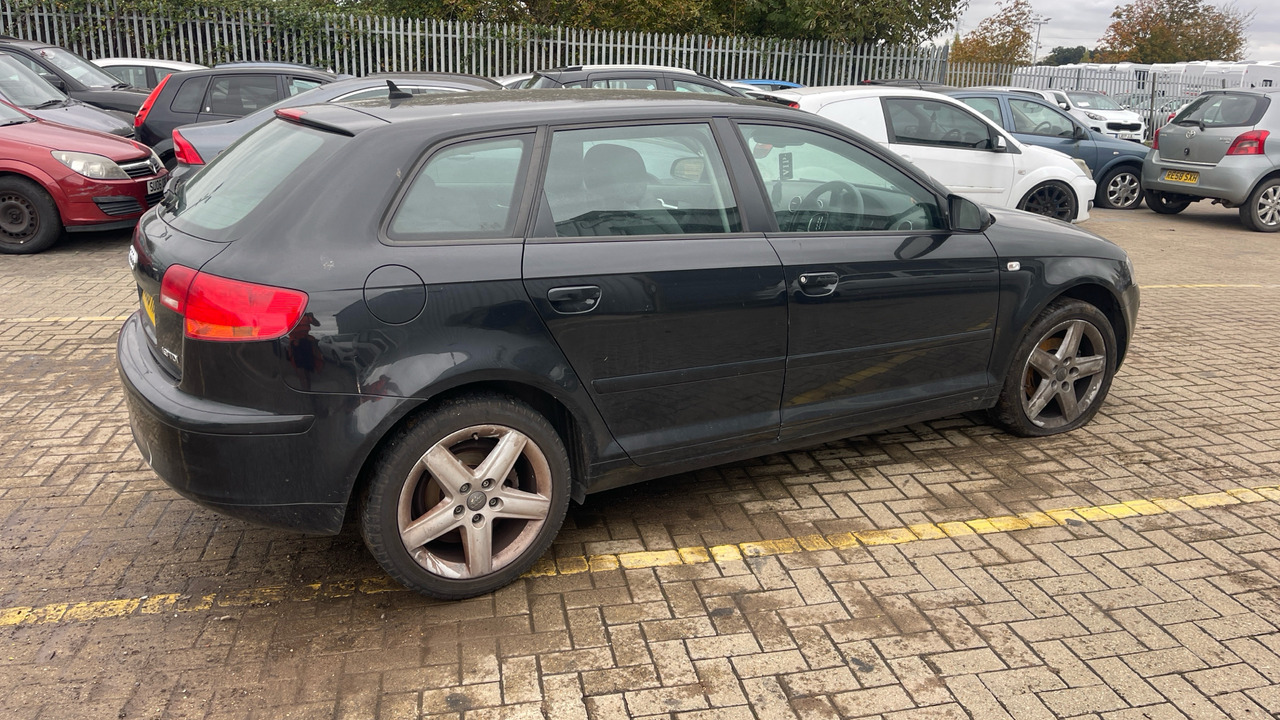 AUDI A3 1.9 TDI - Хэтчбек: фото 4 AUDI A3 1.9 TDI - Хэтчбек: фото 4