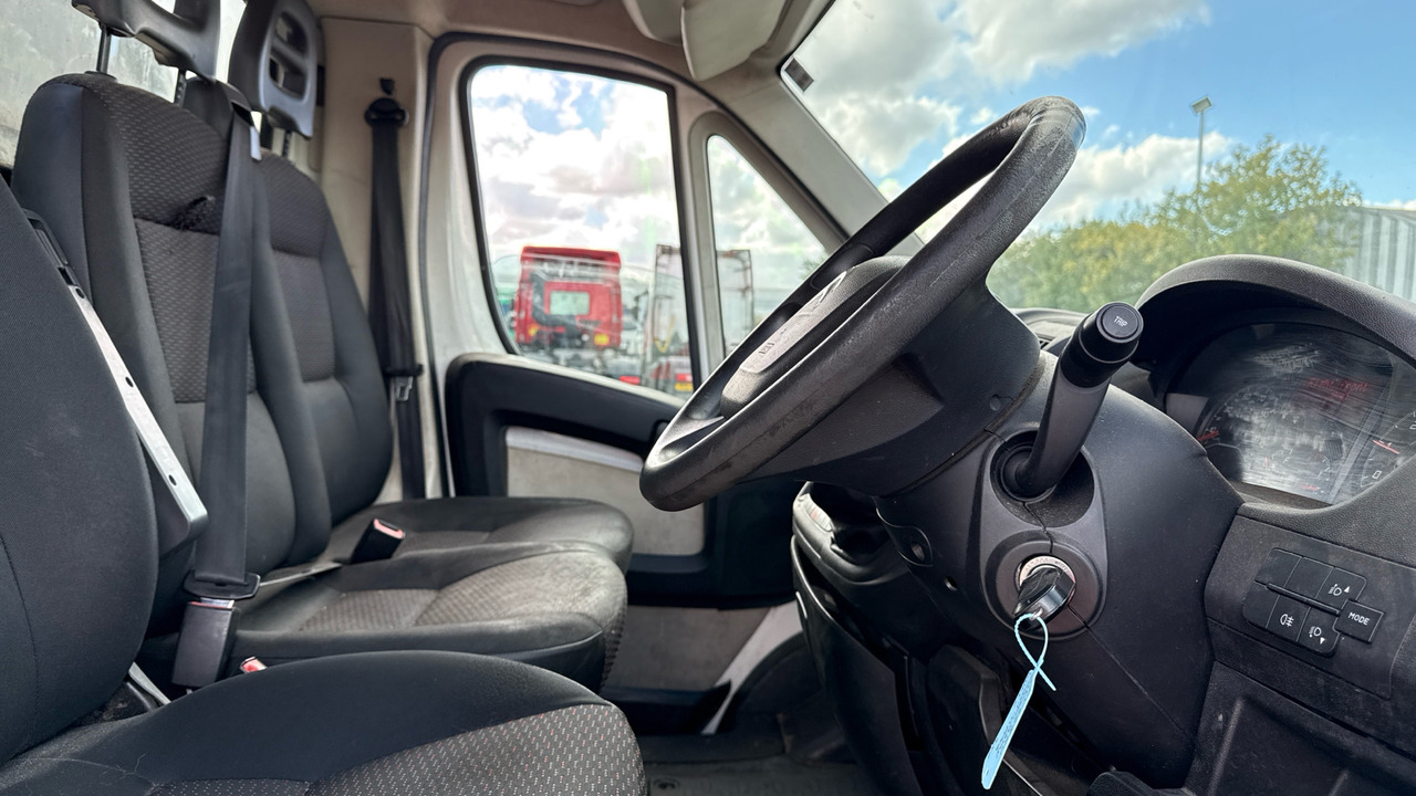 CITROEN RELAY 35 2.2 HDi Tipper 130ps - Малотоннажный самосвал: фото 5 CITROEN RELAY 35 2.2 HDi Tipper 130ps - Малотоннажный самосвал: фото 5