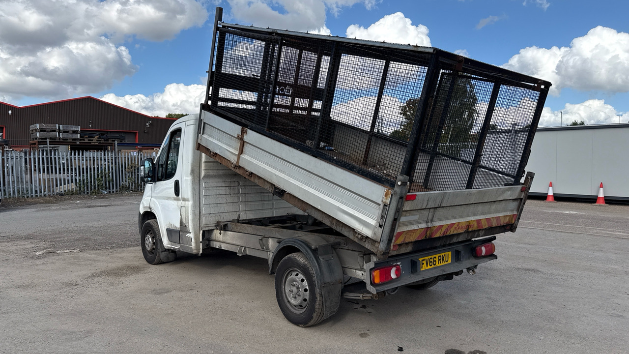 CITROEN RELAY 35 2.2 HDi Tipper 130ps - Малотоннажный самосвал: фото 3 CITROEN RELAY 35 2.2 HDi Tipper 130ps - Малотоннажный самосвал: фото 3