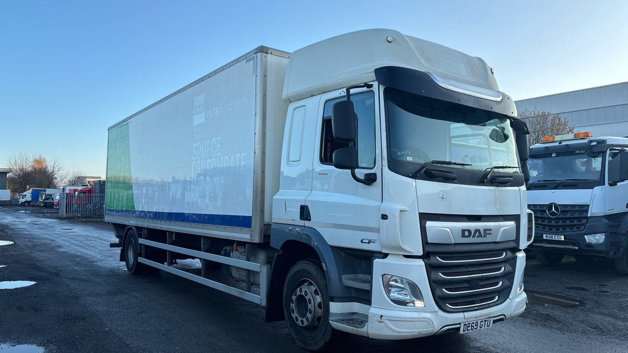 DAF CF 260 - Грузовик с закрытым кузовом: фото 1 DAF CF 260 - Грузовик с закрытым кузовом: фото 1