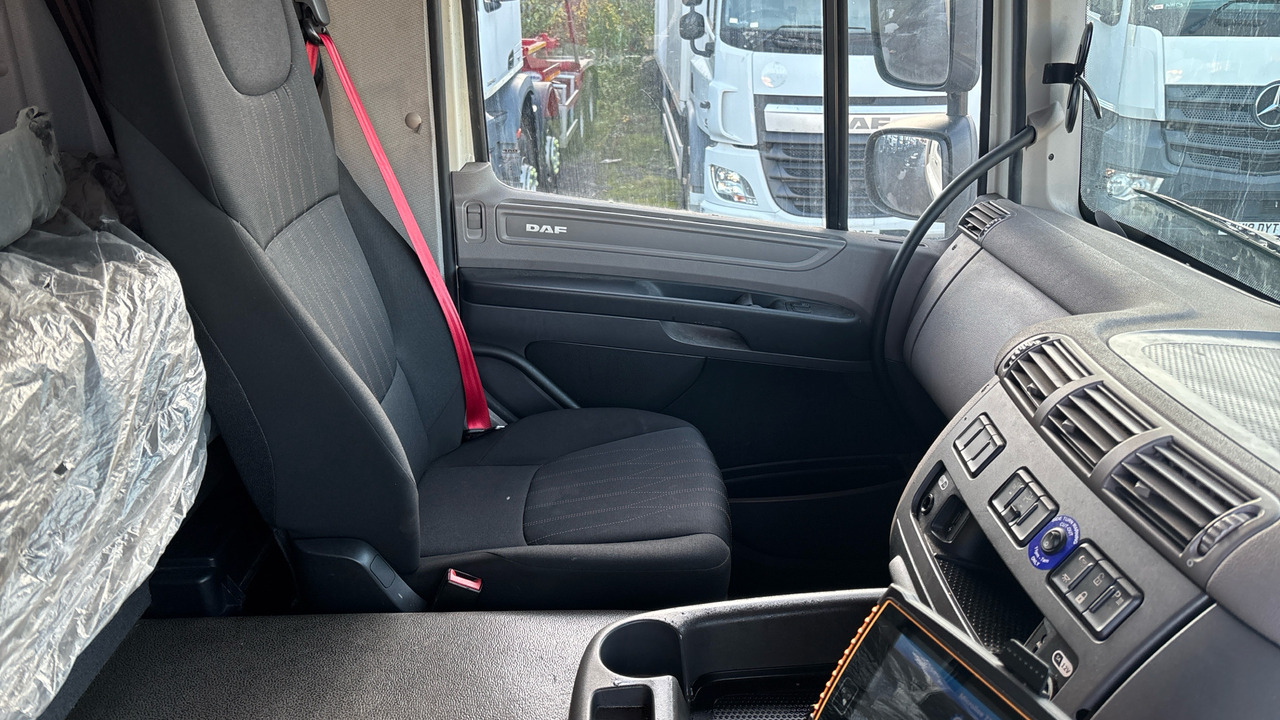 Грузовик с закрытым кузовом DAF CF 260: фото 8 Грузовик с закрытым кузовом DAF CF 260: фото 8