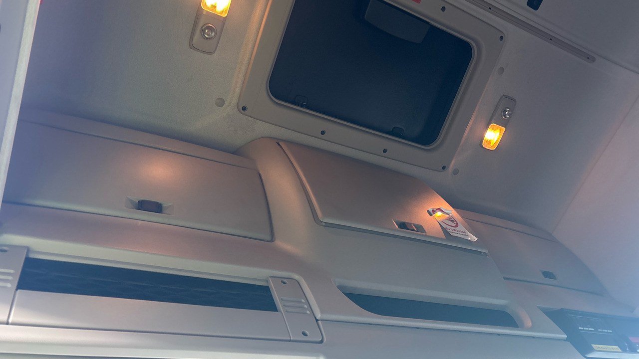 Грузовик с закрытым кузовом DAF CF 260: фото 20 Грузовик с закрытым кузовом DAF CF 260: фото 20