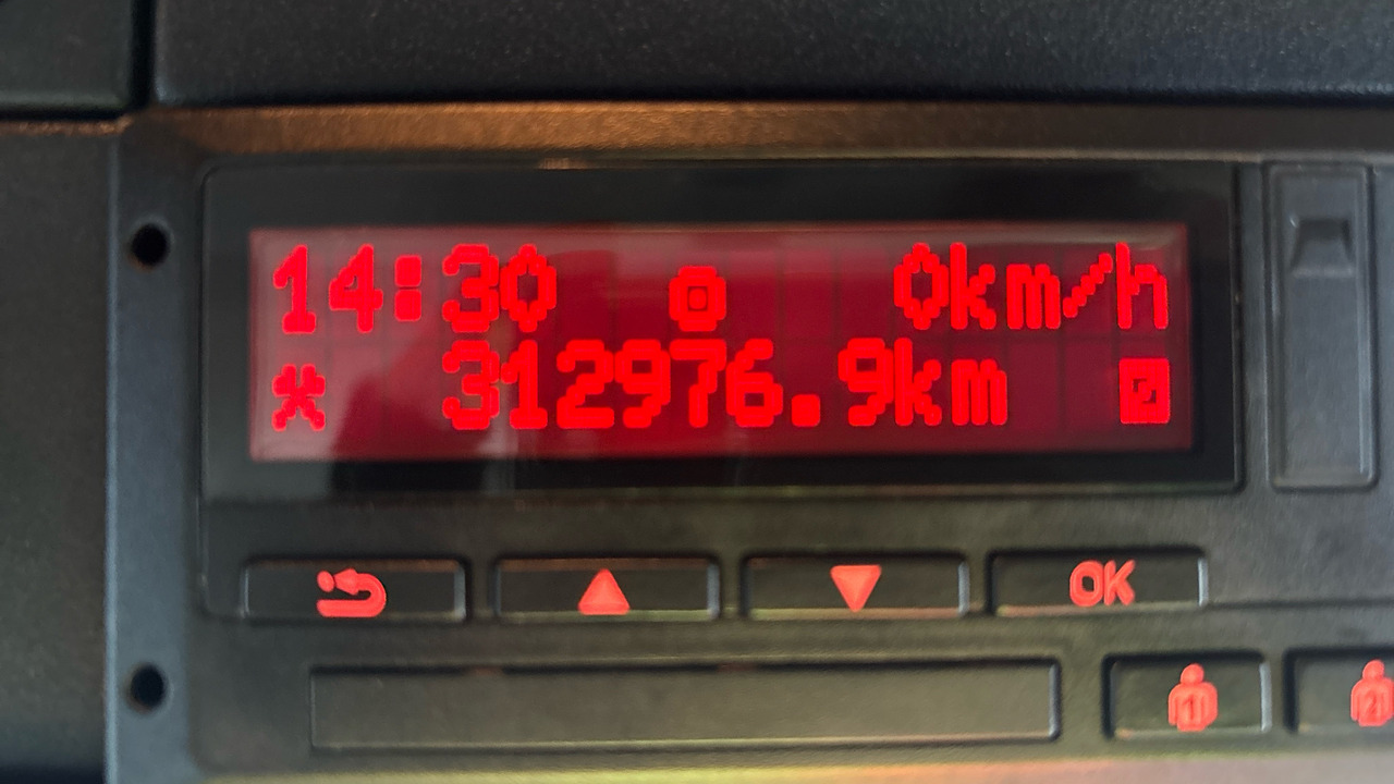 Грузовик с закрытым кузовом DAF CF 260: фото 9 Грузовик с закрытым кузовом DAF CF 260: фото 9