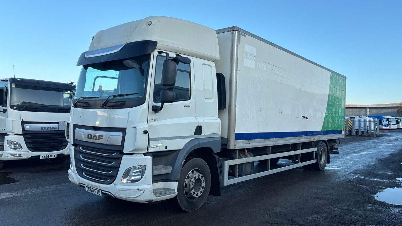 DAF CF 260 - Грузовик с закрытым кузовом: фото 2 DAF CF 260 - Грузовик с закрытым кузовом: фото 2