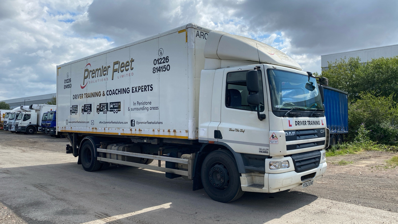 DAF CF 75.360 - Грузовик с закрытым кузовом: фото 1 DAF CF 75.360 - Грузовик с закрытым кузовом: фото 1