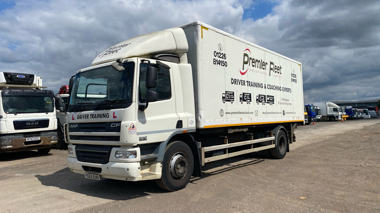 DAF CF 75.360 - Грузовик с закрытым кузовом: фото 2 DAF CF 75.360 - Грузовик с закрытым кузовом: фото 2