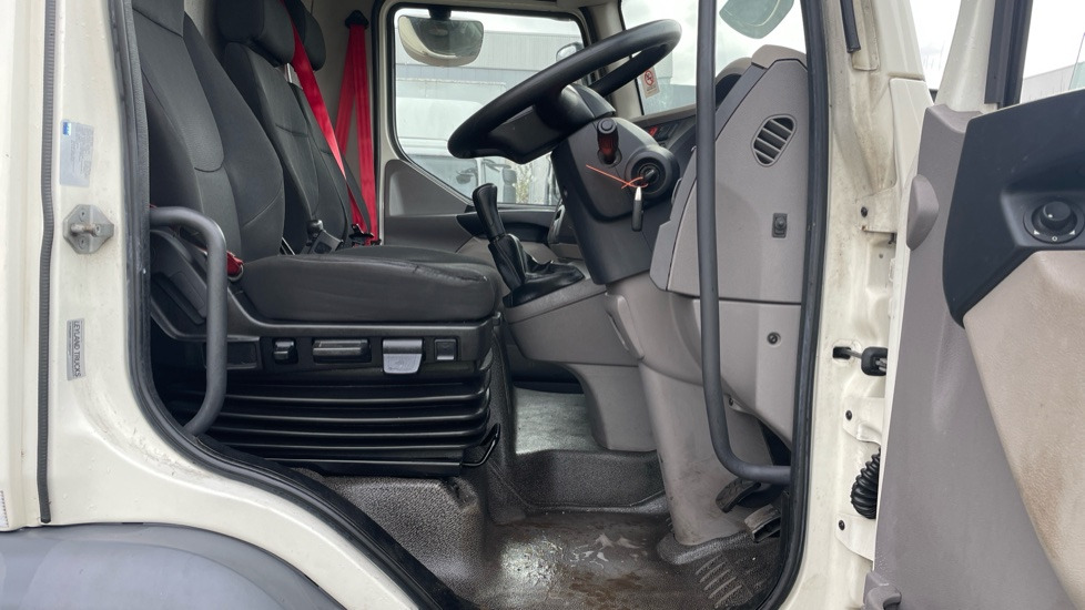 DAF LF 180 - Грузовик с закрытым кузовом: фото 5 DAF LF 180 - Грузовик с закрытым кузовом: фото 5