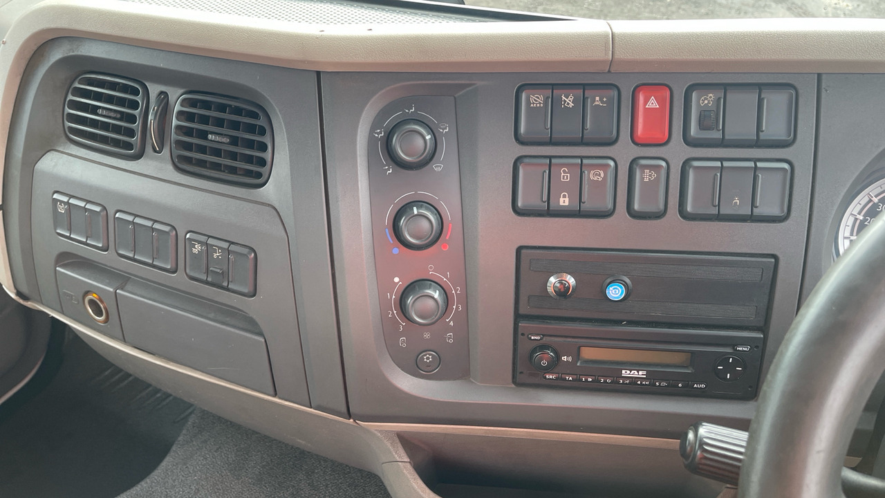 Грузовик бортовой/ Платформа DAF LF 230: фото 7