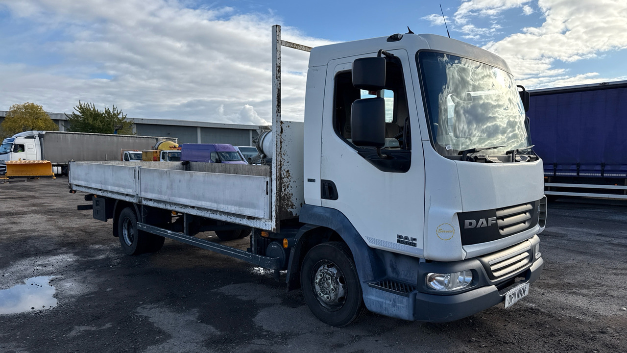 DAF LF 45.140 - Грузовик бортовой/ Платформа: фото 1 DAF LF 45.140 - Грузовик бортовой/ Платформа: фото 1