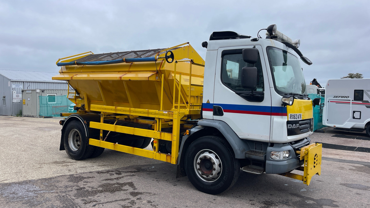 DAF LF 55.220 - Снегоуборочная машина: фото 1 DAF LF 55.220 - Снегоуборочная машина: фото 1