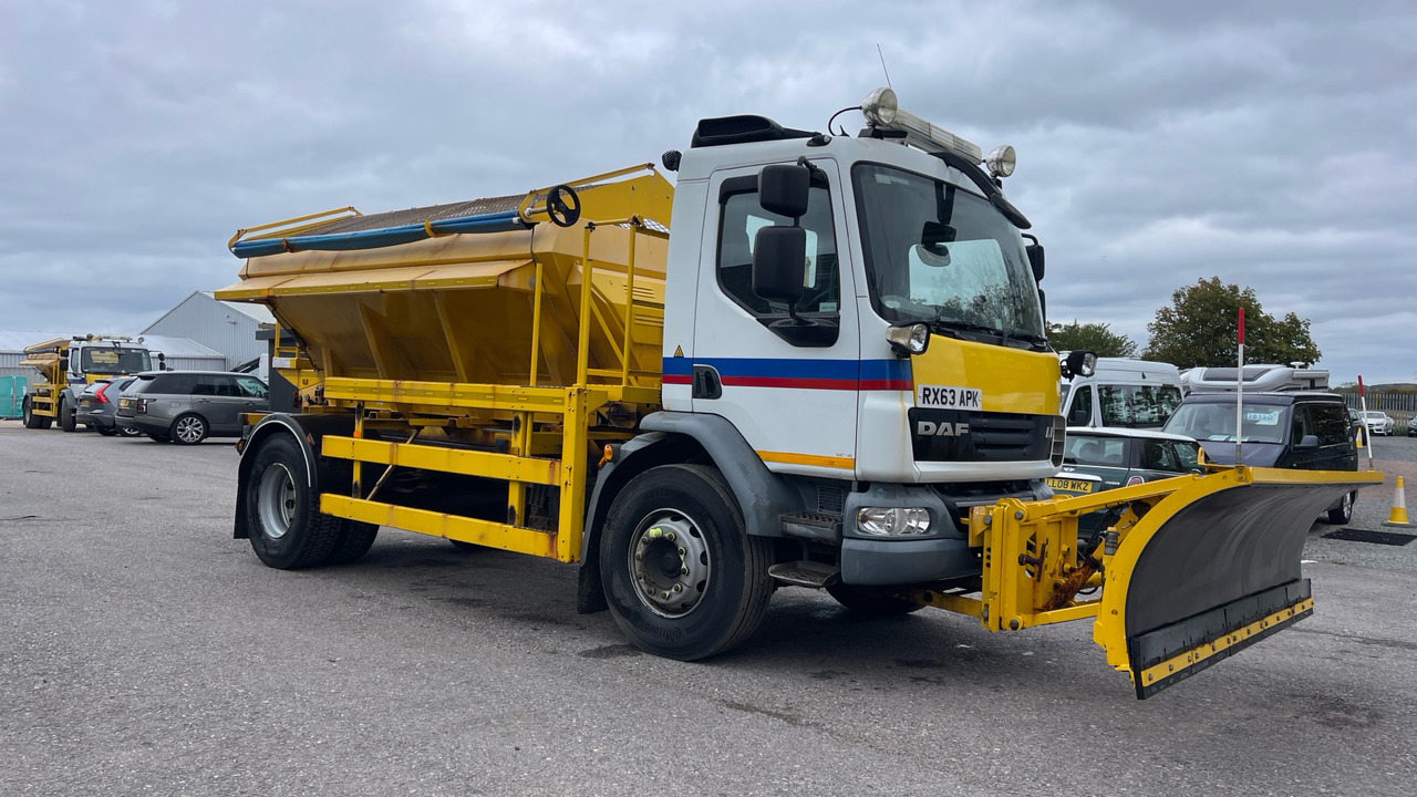 DAF LF 55.220 - Снегоуборочная машина: фото 1 DAF LF 55.220 - Снегоуборочная машина: фото 1