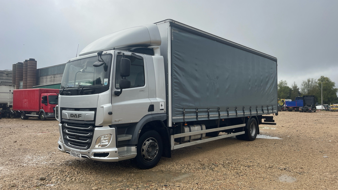 Daf CF 260 - Тентованный грузовик: фото 2 Daf CF 260 - Тентованный грузовик: фото 2