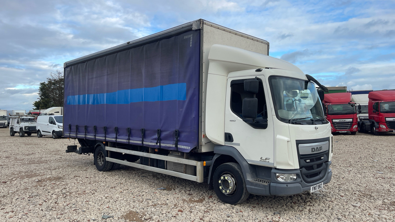 Daf LF 180 - Тентованный грузовик: фото 1 Daf LF 180 - Тентованный грузовик: фото 1