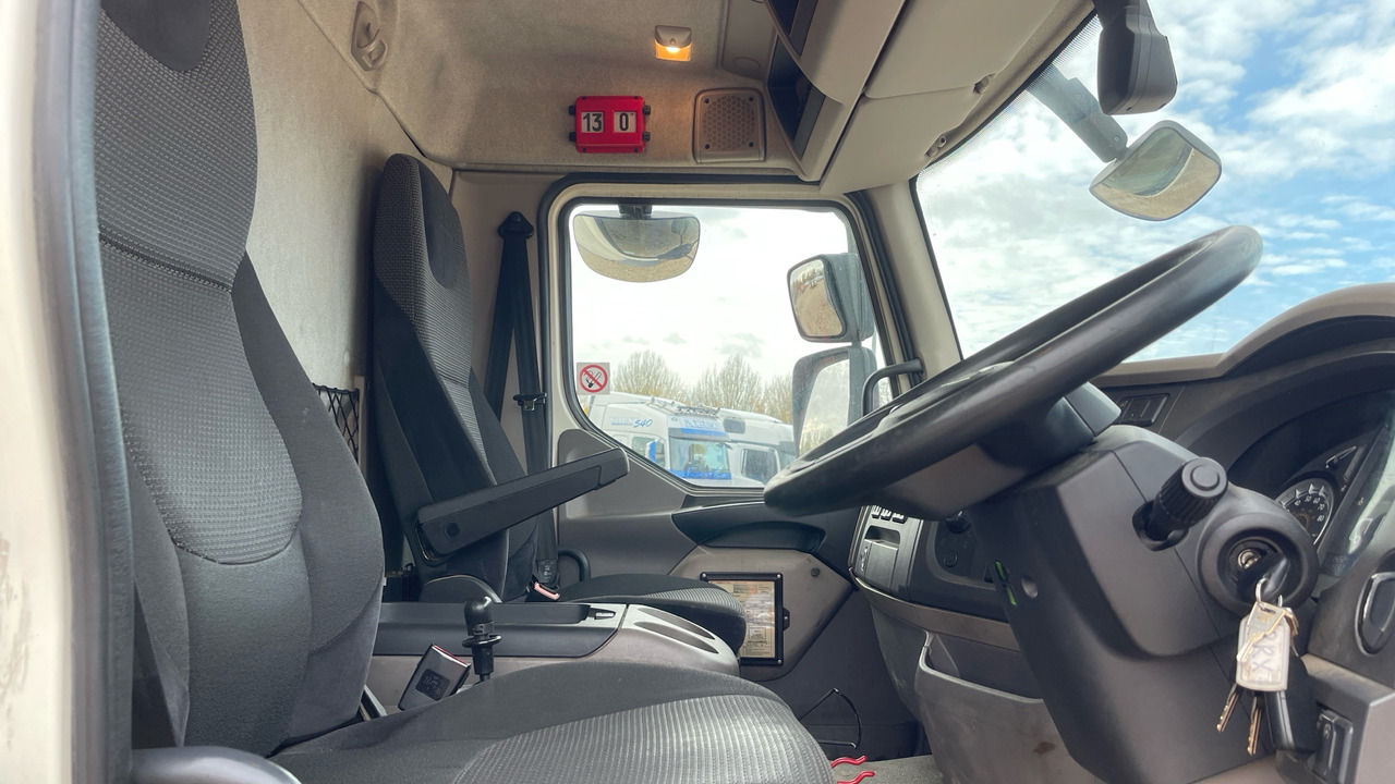 Daf LF 260 - Тентованный грузовик: фото 5 Daf LF 260 - Тентованный грузовик: фото 5