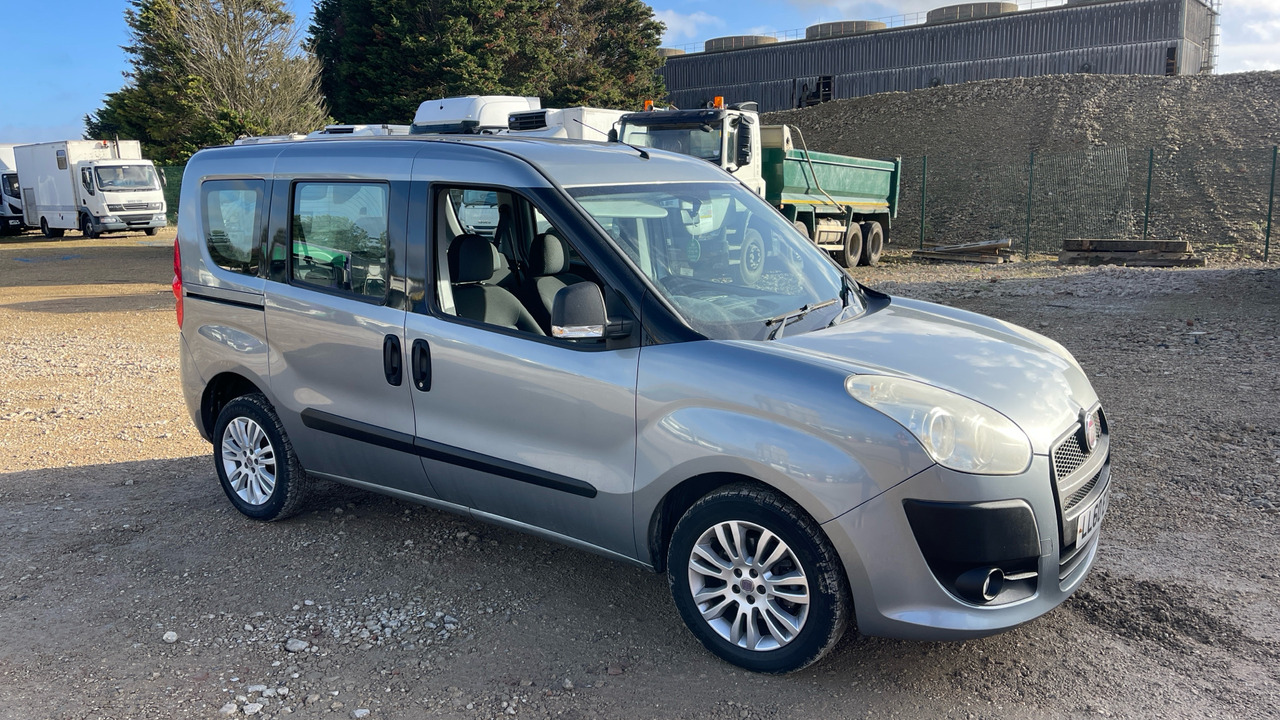 FIAT DOBLO 1.6 Multijet 105PS - Универсал: фото 1 FIAT DOBLO 1.6 Multijet 105PS - Универсал: фото 1