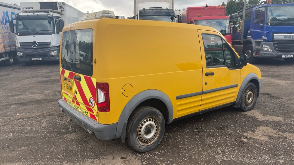 FORD TRANSIT CONNECT T200 1.8 TDCI 75PS - Легковой фургон: фото 4 FORD TRANSIT CONNECT T200 1.8 TDCI 75PS - Легковой фургон: фото 4