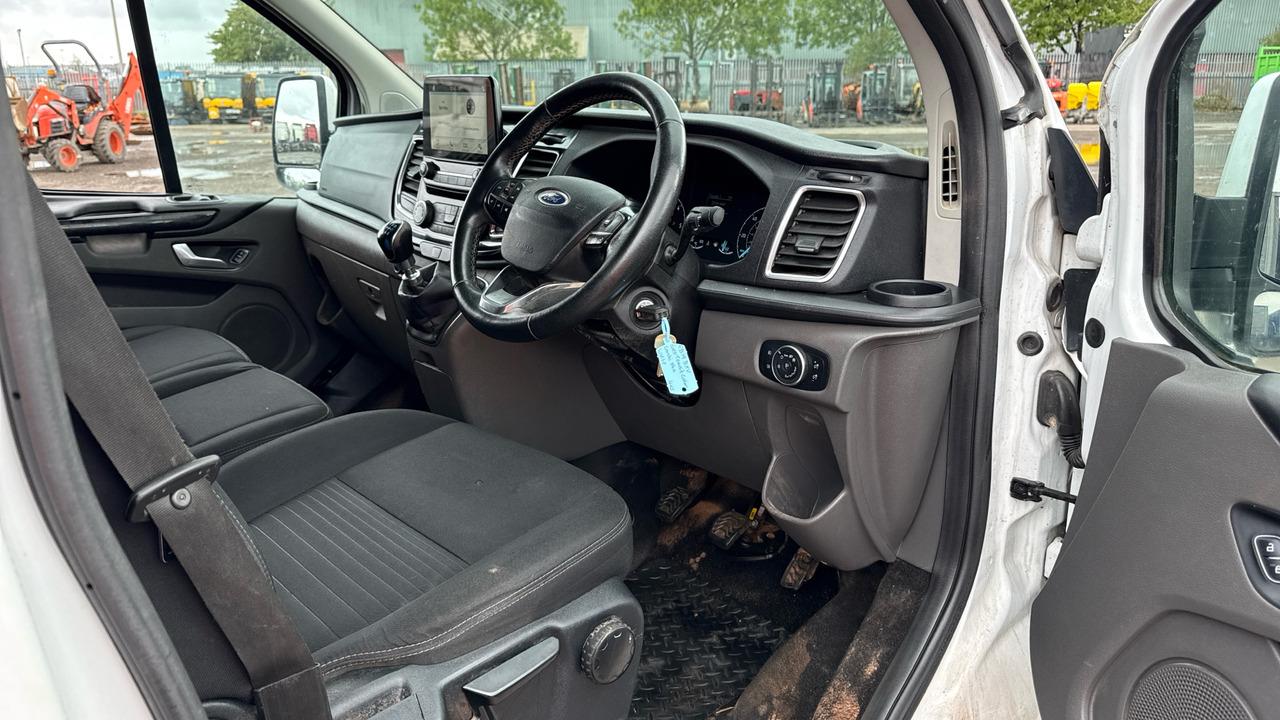 FORD TRANSIT CUSTOM 300 2.0 ECOBLUE 130PS - Грузопассажирский фургон: фото 5 FORD TRANSIT CUSTOM 300 2.0 ECOBLUE 130PS - Грузопассажирский фургон: фото 5