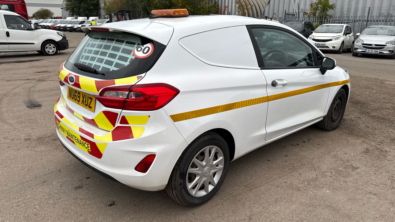 Ford Fiesta 1.5 TDCi - Легковой автомобиль: фото 4 Ford Fiesta 1.5 TDCi - Легковой автомобиль: фото 4
