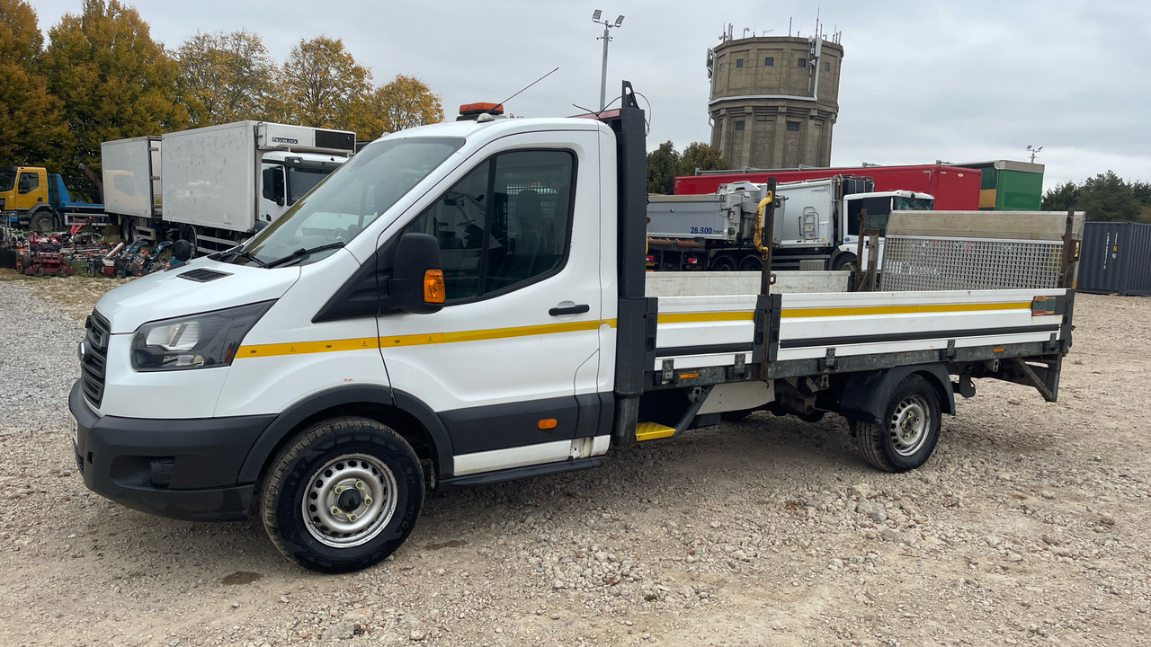 Ford Transit 350 2.0 TDCI 130PS - Малотоннажный бортовой грузовик: фото 2 Ford Transit 350 2.0 TDCI 130PS - Малотоннажный бортовой грузовик: фото 2
