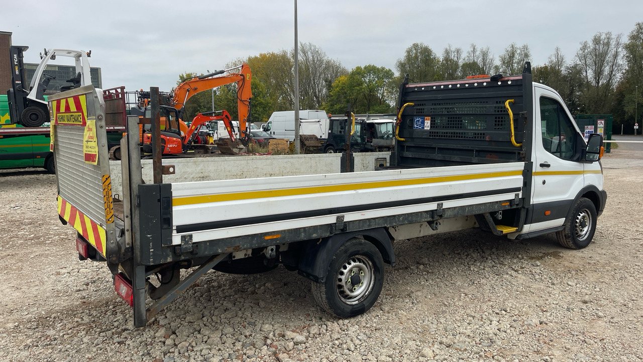 Ford Transit 350 2.0 TDCI 130PS - Малотоннажный бортовой грузовик: фото 4 Ford Transit 350 2.0 TDCI 130PS - Малотоннажный бортовой грузовик: фото 4