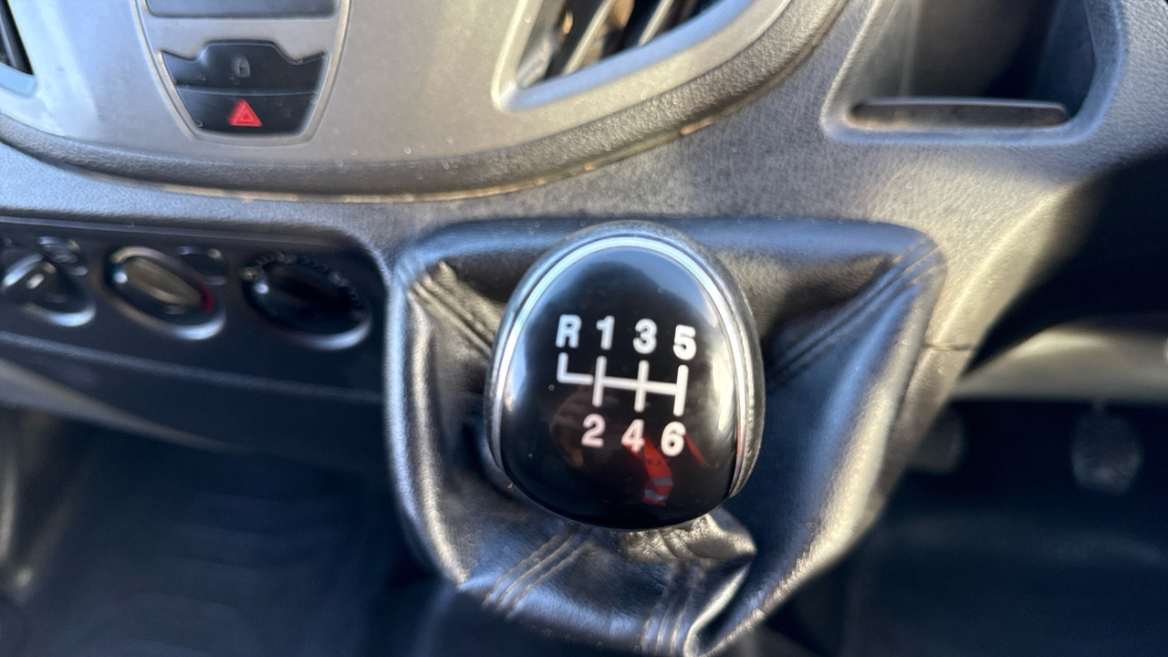 Цельнометаллический фургон Ford Transit 350 2.0 TDCi 130ps: фото 10 Цельнометаллический фургон Ford Transit 350 2.0 TDCi 130ps: фото 10
