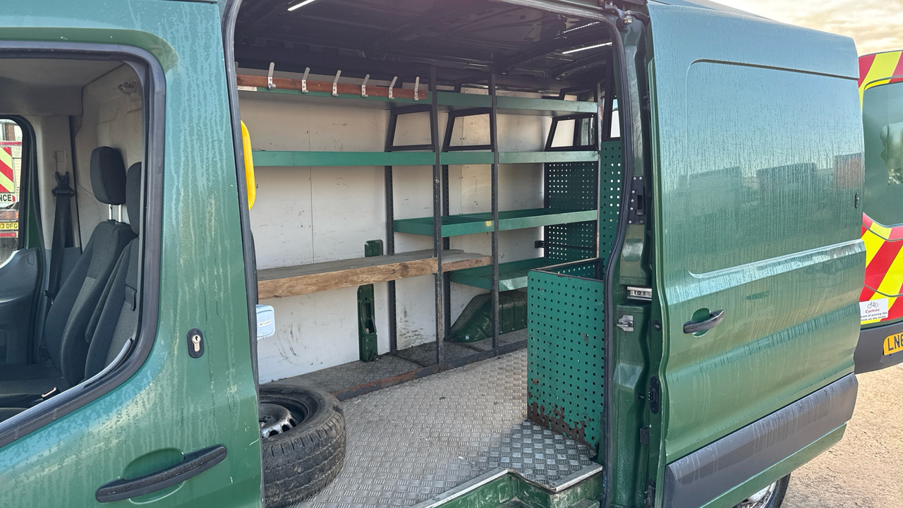 Цельнометаллический фургон Ford Transit 350 2.0 TDCi 130ps: фото 13 Цельнометаллический фургон Ford Transit 350 2.0 TDCi 130ps: фото 13