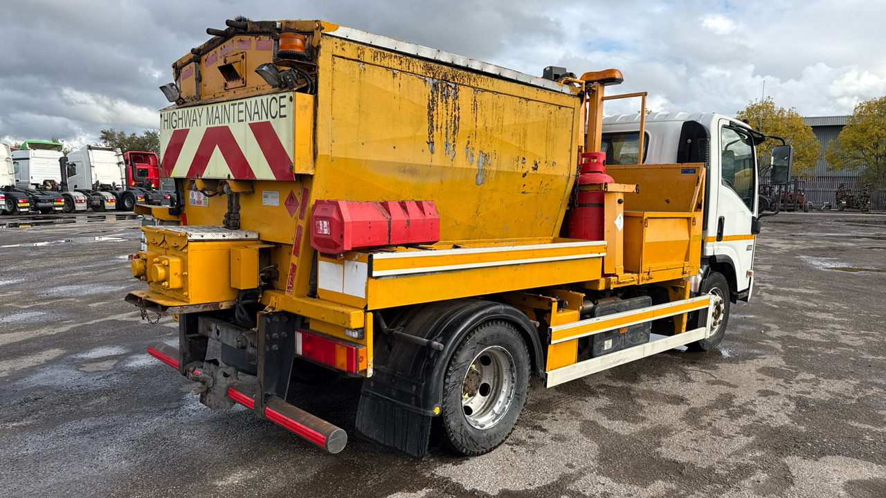 ISUZU FORWARD N75 - Асфальтоукладочная техника: фото 4 ISUZU FORWARD N75 - Асфальтоукладочная техника: фото 4