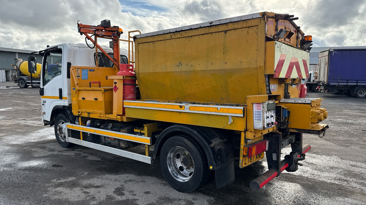 ISUZU FORWARD N75 - Асфальтоукладочная техника: фото 3 ISUZU FORWARD N75 - Асфальтоукладочная техника: фото 3