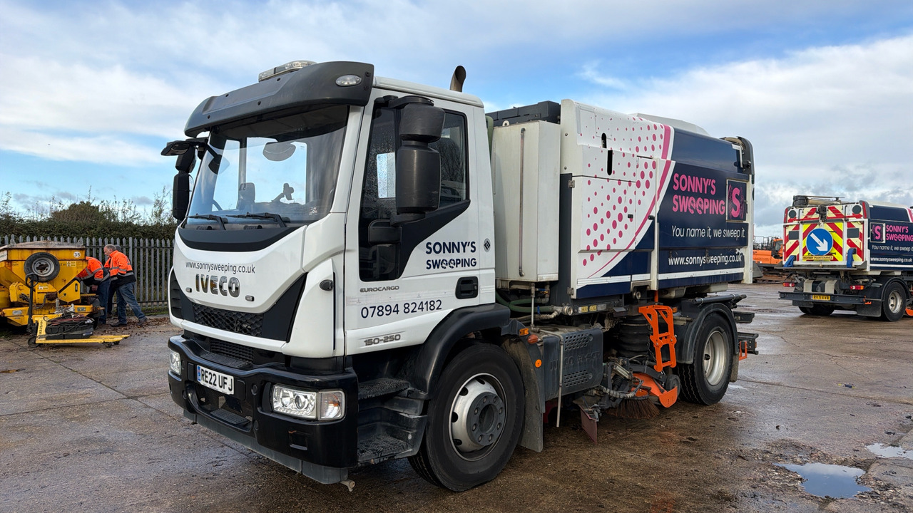 IVECO EUROCARGO 150-250 - Подметально-уборочная машина: фото 2 IVECO EUROCARGO 150-250 - Подметально-уборочная машина: фото 2