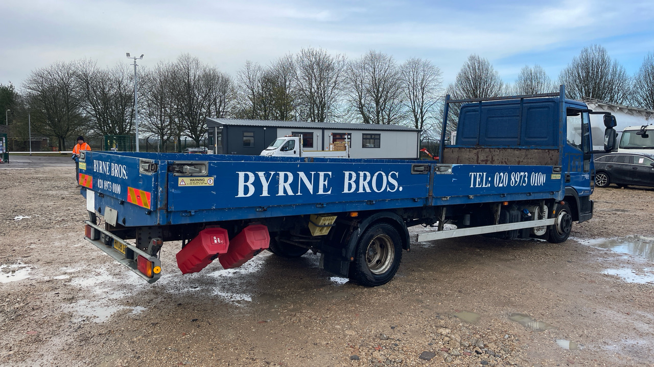 IVECO EUROCARGO 75E16 - Грузовик бортовой/ Платформа: фото 4 IVECO EUROCARGO 75E16 - Грузовик бортовой/ Платформа: фото 4