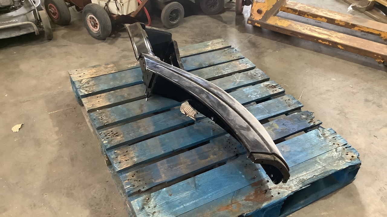 IVECO WHEEL ARCH & STEP - Строительное оборудование: фото 2 IVECO WHEEL ARCH & STEP - Строительное оборудование: фото 2