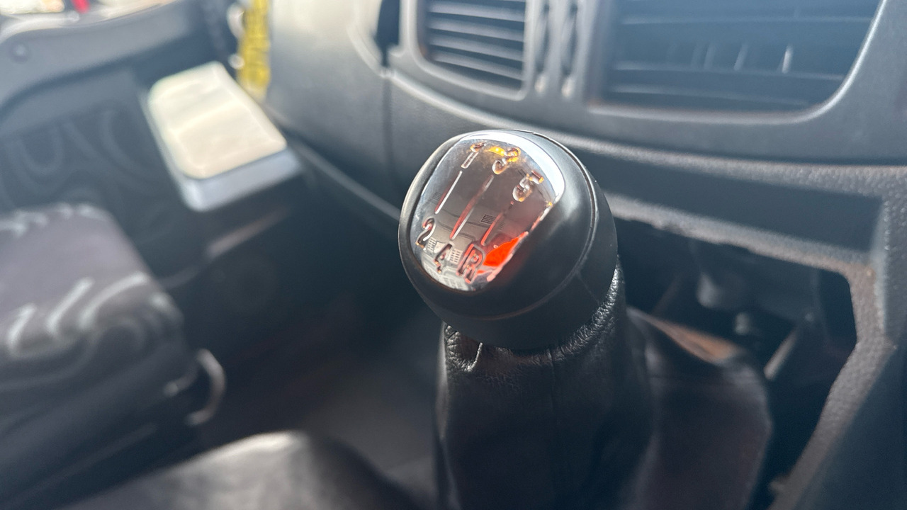 Грузовик с закрытым кузовом Iveco Eurocargo 75E16: фото 10