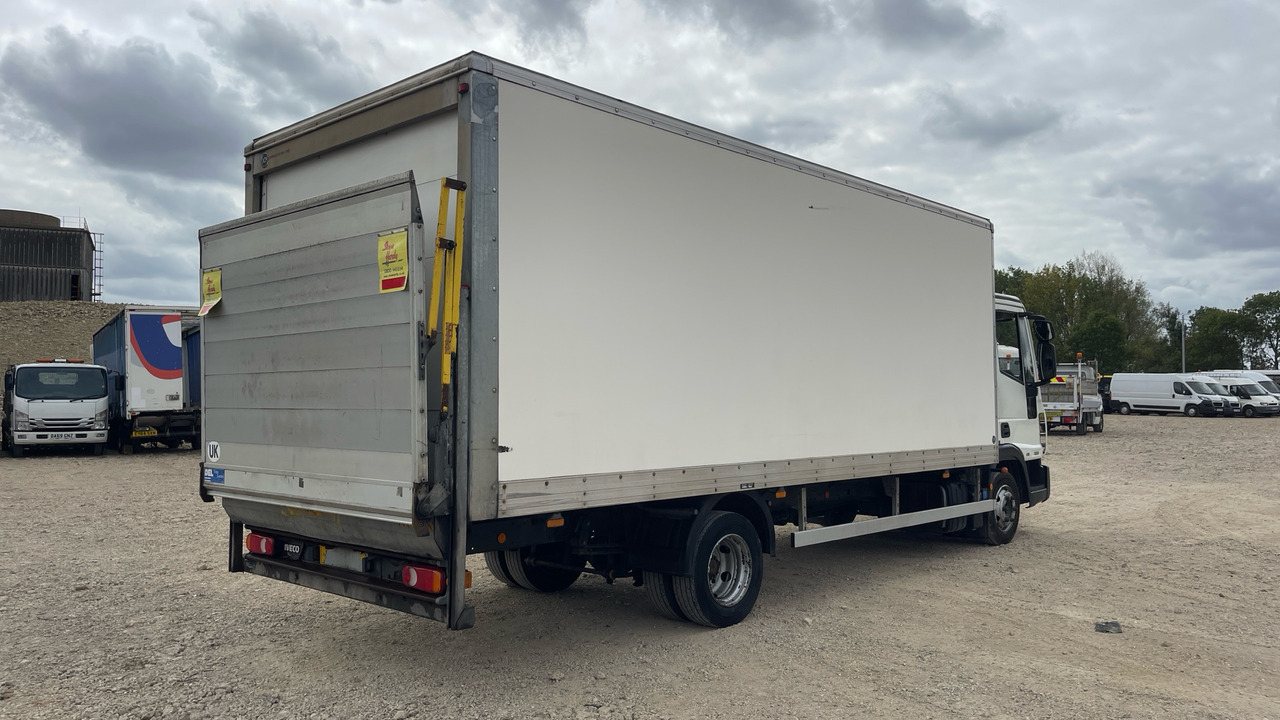 Iveco Eurocargo 75E16 - Грузовик с закрытым кузовом: фото 4 Iveco Eurocargo 75E16 - Грузовик с закрытым кузовом: фото 4