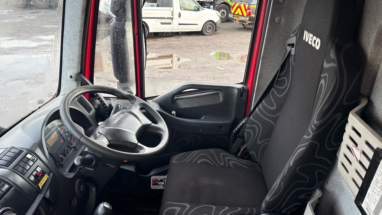 Грузовик с закрытым кузовом Iveco Eurocargo 75E16: фото 17