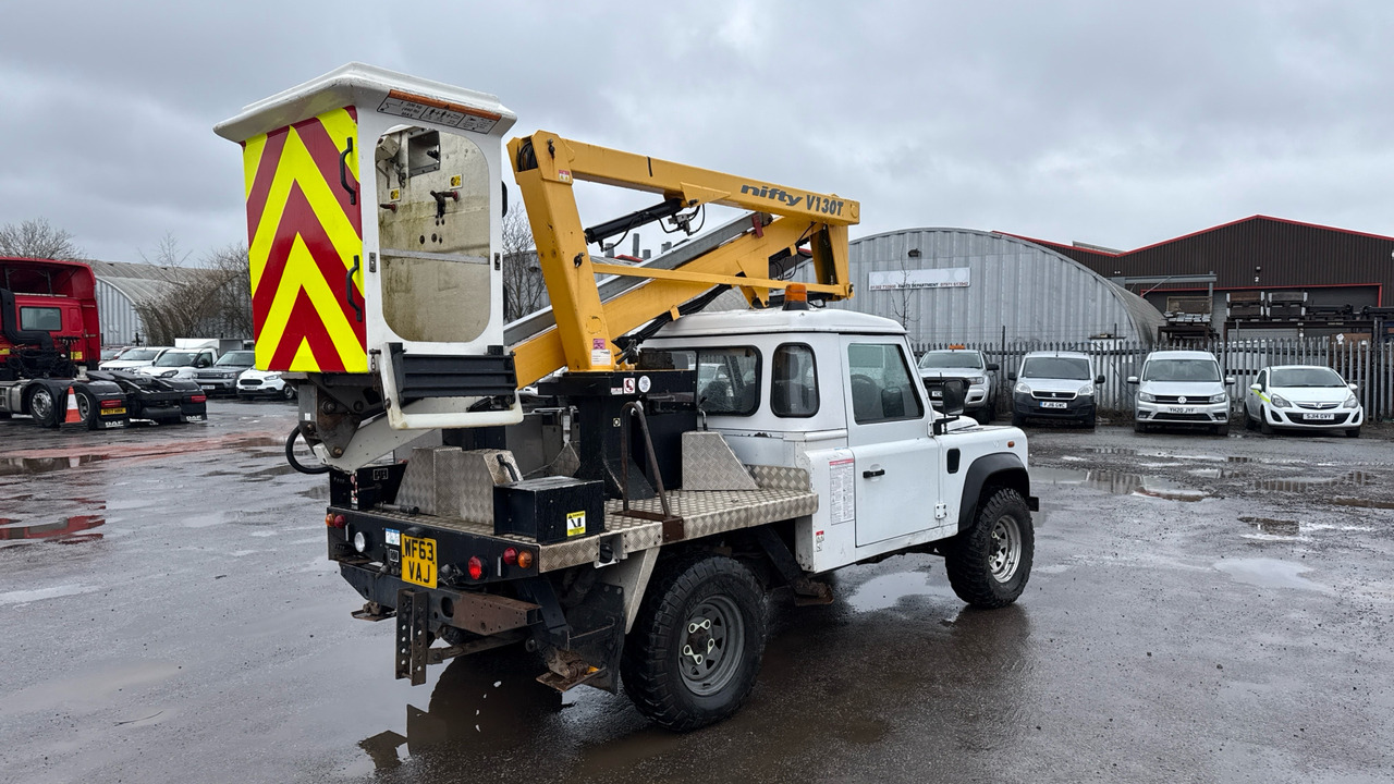 Land Rover Defender 110 HICAPACITY 2.2 TDCI - Грузовик с подъемником: фото 4 Land Rover Defender 110 HICAPACITY 2.2 TDCI - Грузовик с подъемником: фото 4