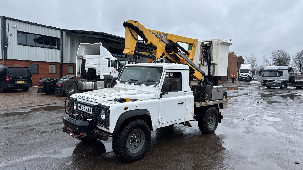 Land Rover Defender 110 HICAPACITY 2.2 TDCI - Грузовик с подъемником: фото 2 Land Rover Defender 110 HICAPACITY 2.2 TDCI - Грузовик с подъемником: фото 2